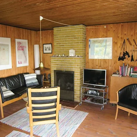 Three-bedroom Holiday In Tranekar *
