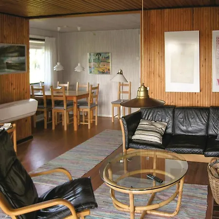 Three-bedroom Holiday In Tranekar * Tranekaer
